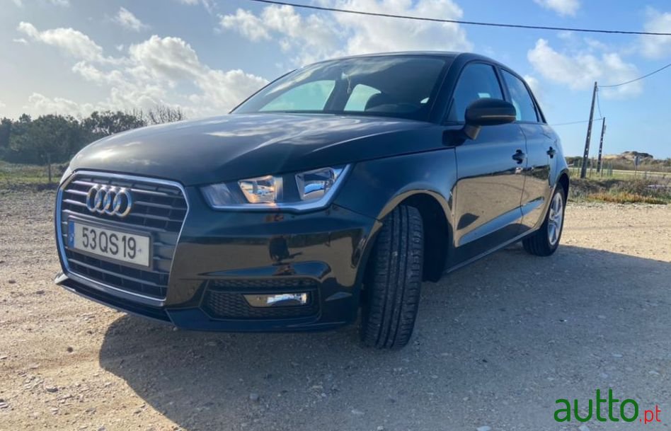 2015' Audi A1 Sportback photo #2