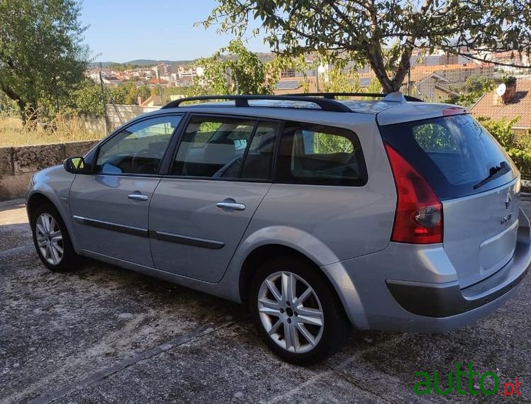 2005' Renault Megane Break photo #2