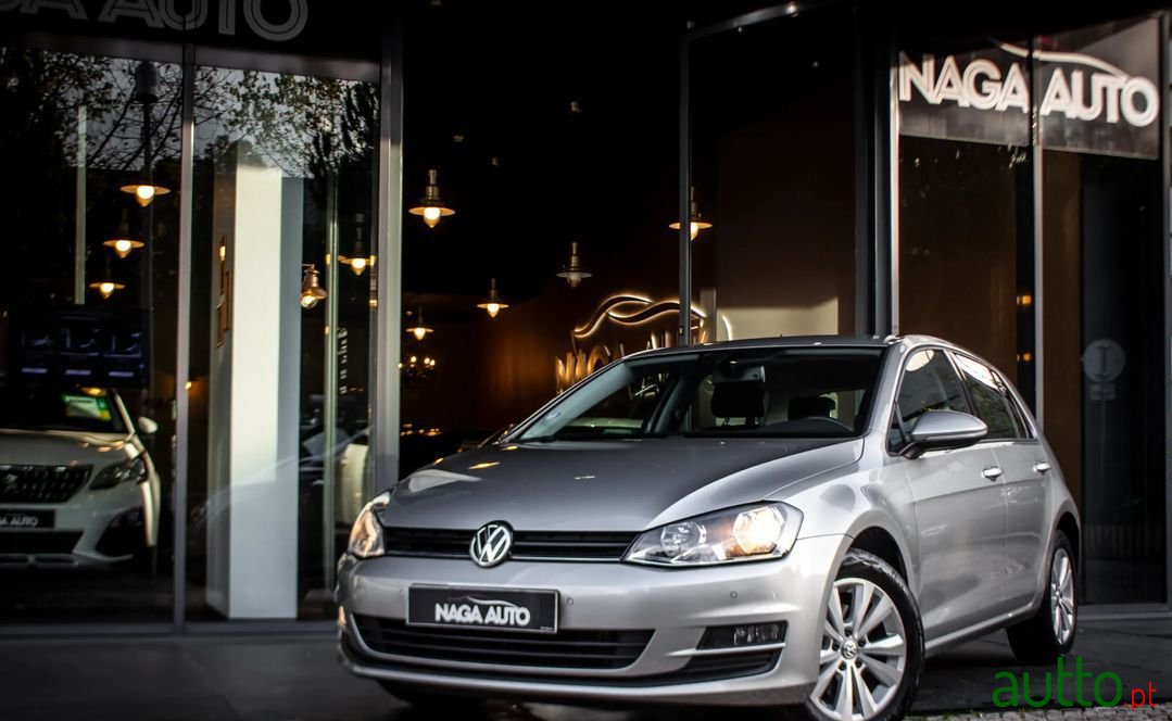 2016' Volkswagen Golf photo #1