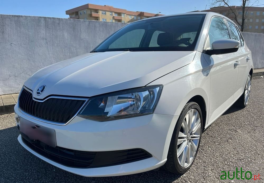 2015' Skoda Fabia 1.4 Tdi Style photo #2