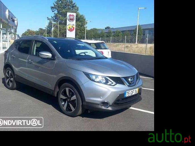 2015' Nissan Qashqai 1.5 Dci 360 Pack S photo #2