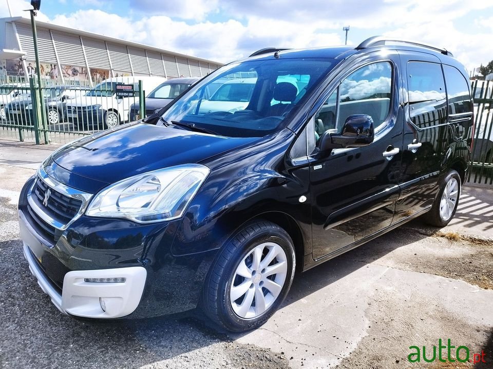 2016' Peugeot Partner photo #5