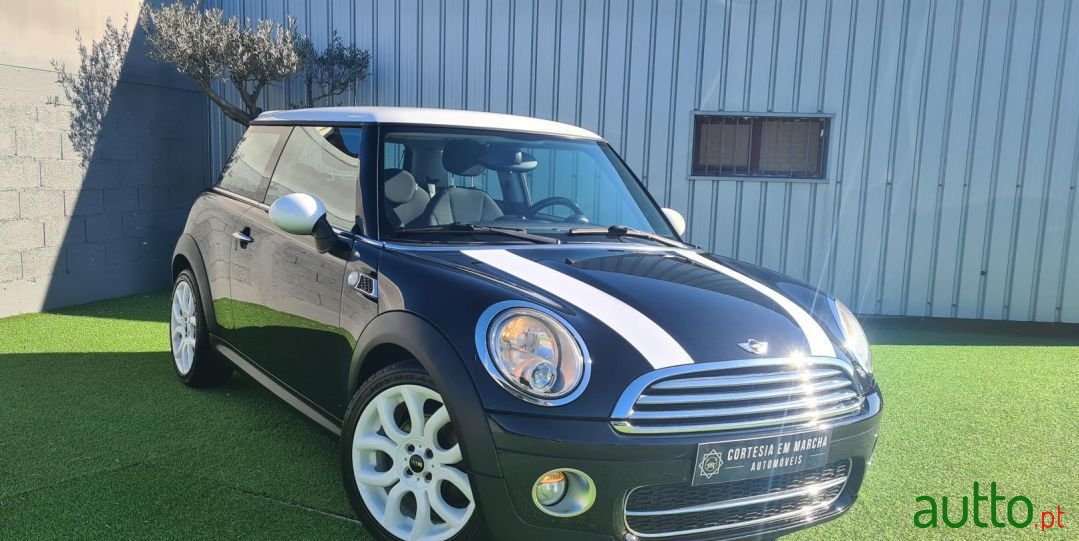 2009' MINI Cooper photo #2