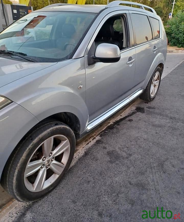 2009' Peugeot 4007 photo #4