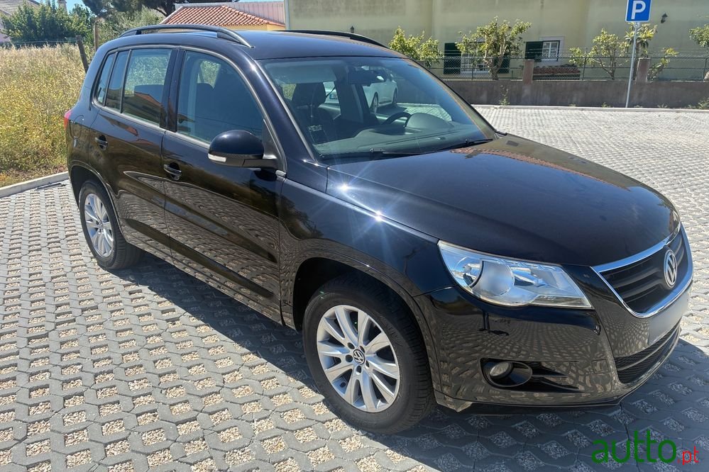 2008' Volkswagen Tiguan 1.4 Tsi Trend photo #2