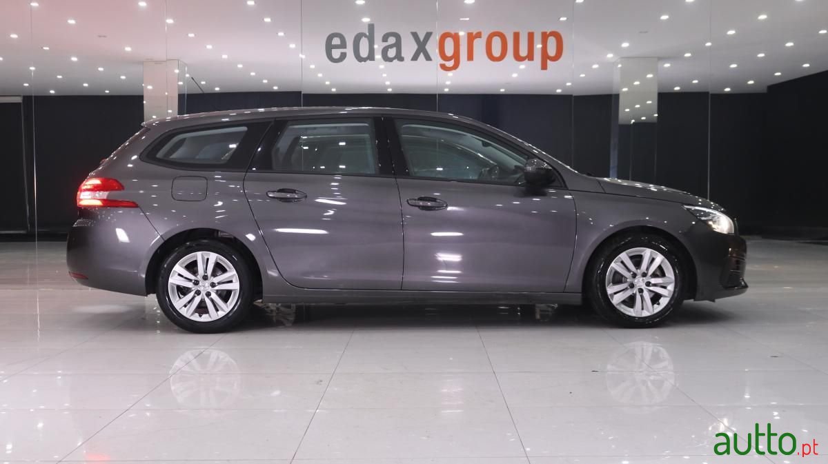 2019' Peugeot 308 Sw photo #2