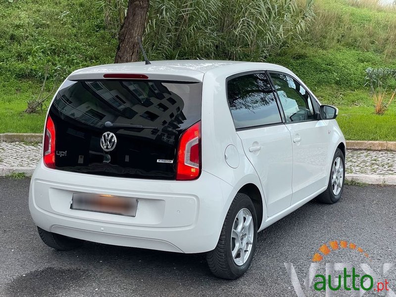 2014' Volkswagen Up! photo #2