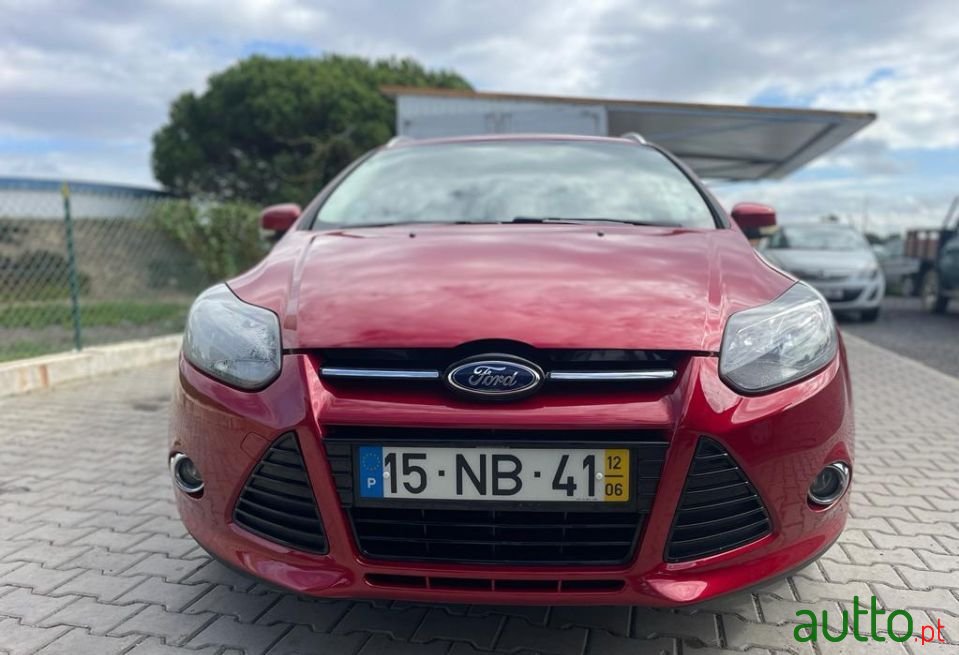 2012' Ford Focus Sw photo #2