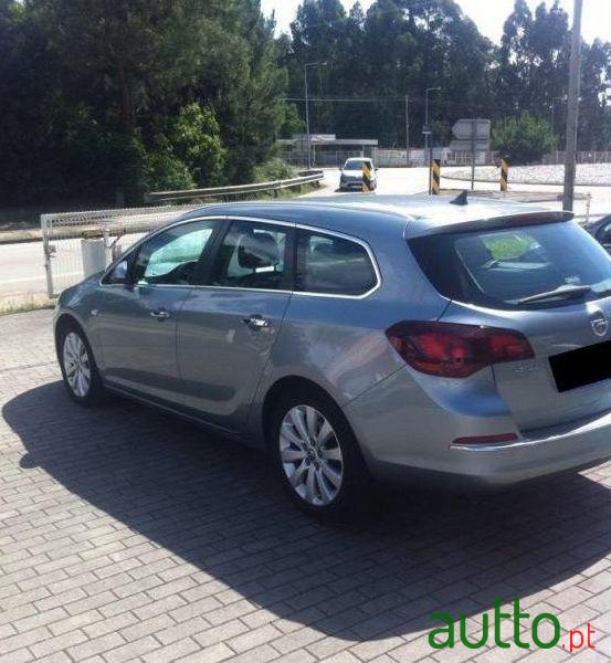 2013' Opel 1.7 CDTi Cosmo ecoFLEX photo #3