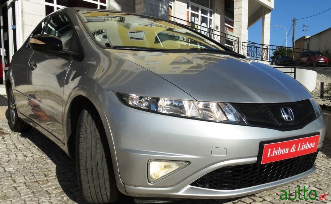 2011' Honda Civic photo #2