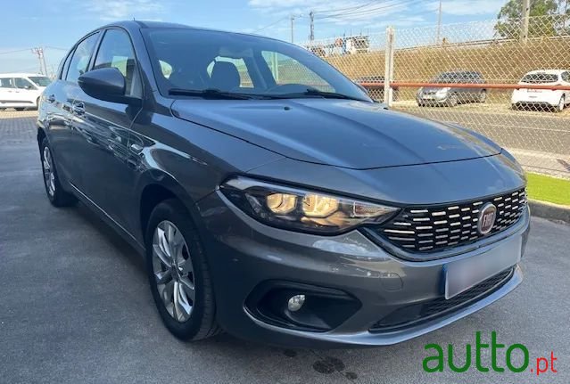 2019' Fiat Tipo 1.3 M-Jet Lounge photo #3