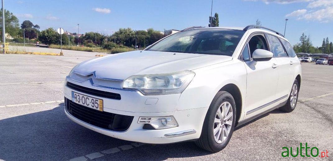 2013' Citroen C5 Tourer photo #1