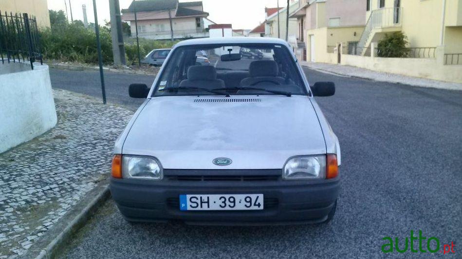 1989' Ford Escort 1.3 Cl photo #3