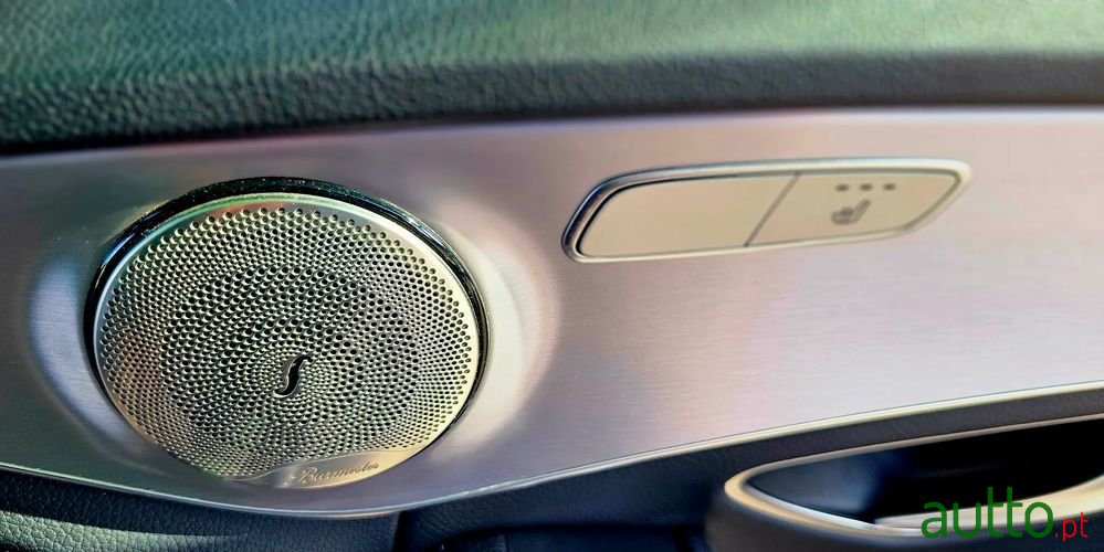 2020' Mercedes-Benz C 300 photo #6