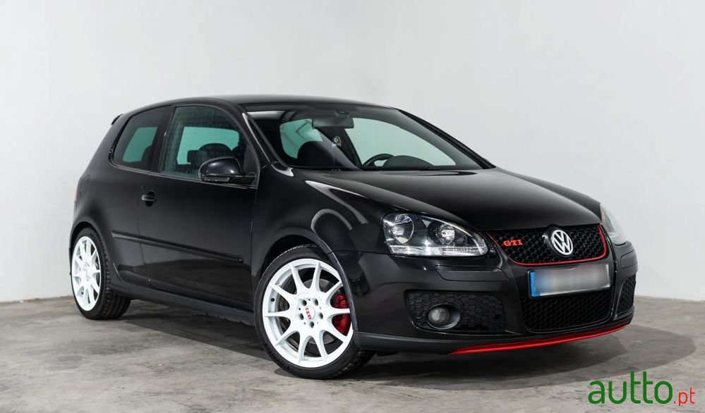 2004' Volkswagen Golf 2.0 Gti photo #1
