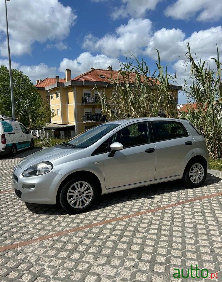 2014' Fiat Punto 1.3 M-Jet Easy S&S photo #3