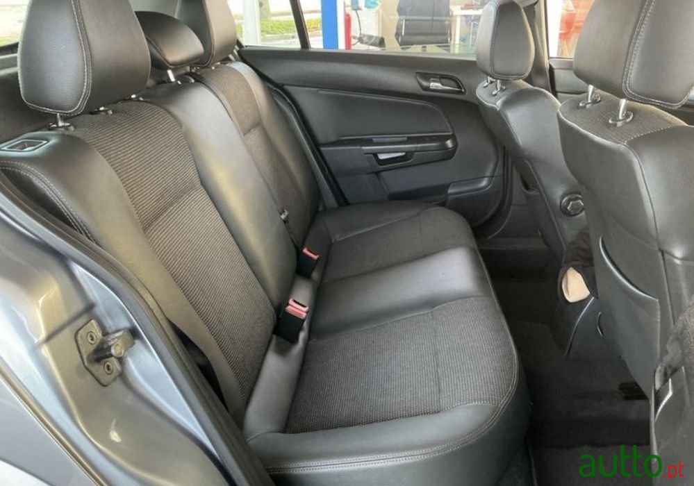 2006' Opel Astra 1.3 Cdti Cosmo photo #6