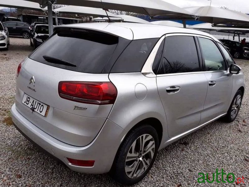 2013' Citroen C4 Picasso photo #4