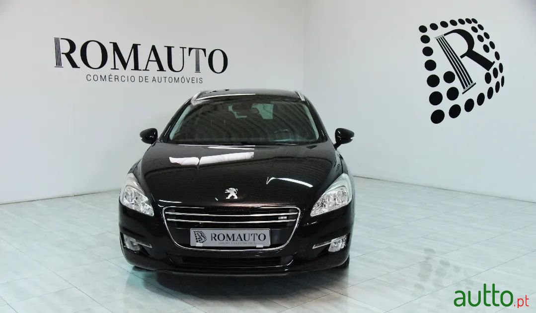 2013' Peugeot 508 Sw photo #2