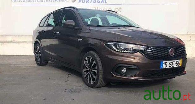 2016' Fiat Tipo 1.6 M-Jet Lounge photo #2