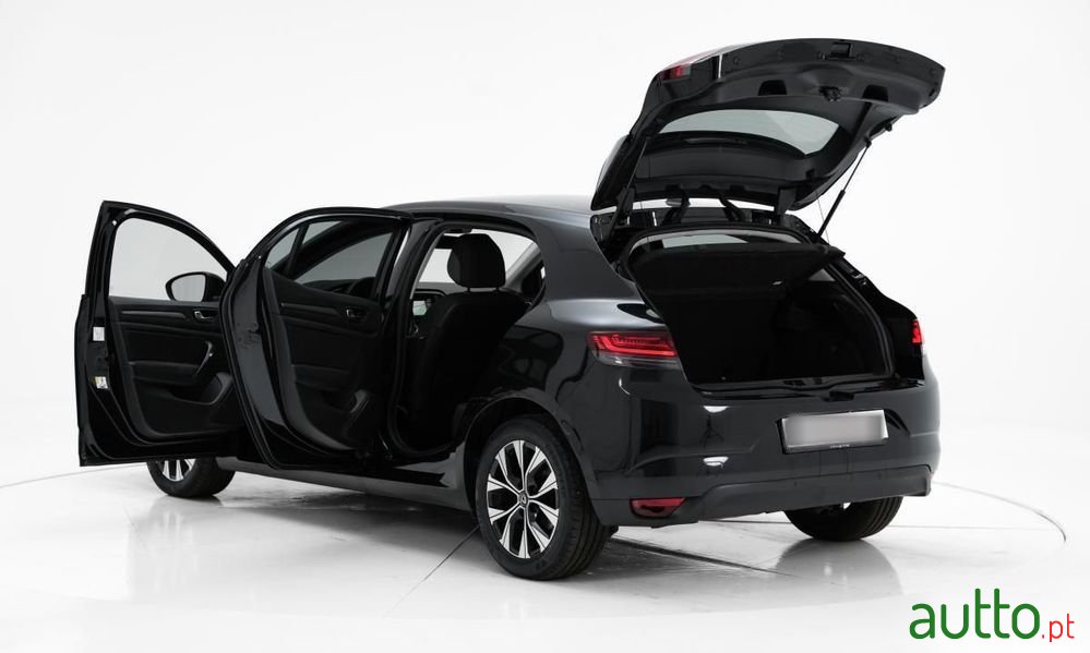 2021' Renault Megane photo #5