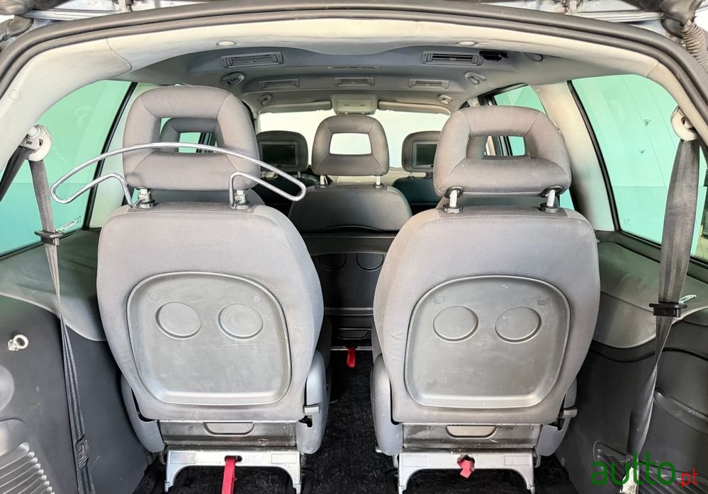 2007' Volkswagen Sharan 2.0 Tdi Freestyle photo #6