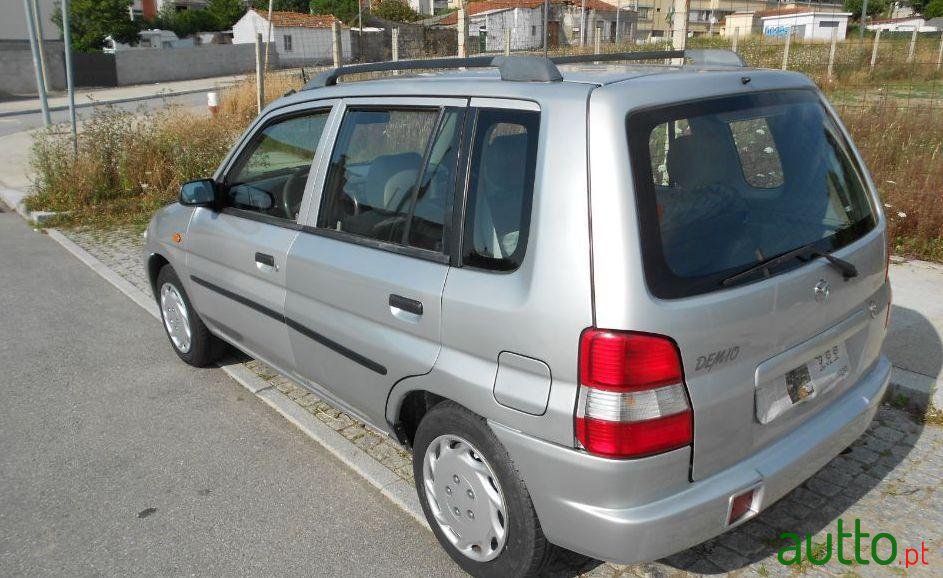 1999' Mazda Demio photo #1