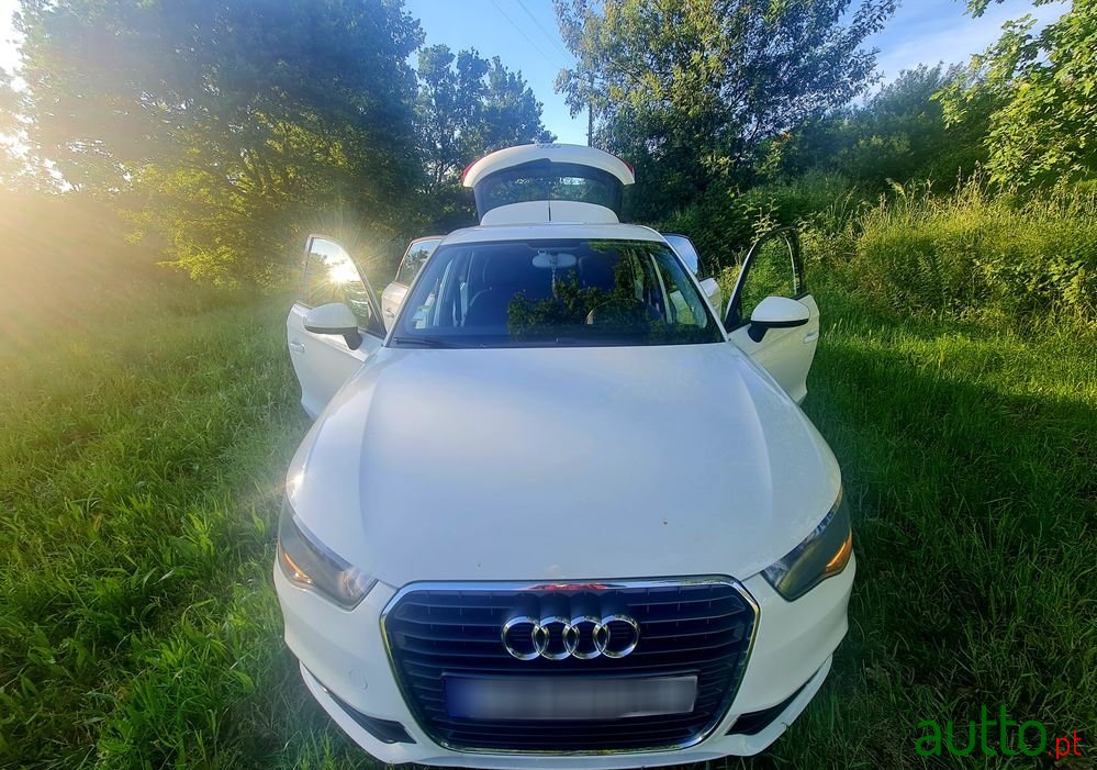 2012' Audi A1 Sportback photo #1