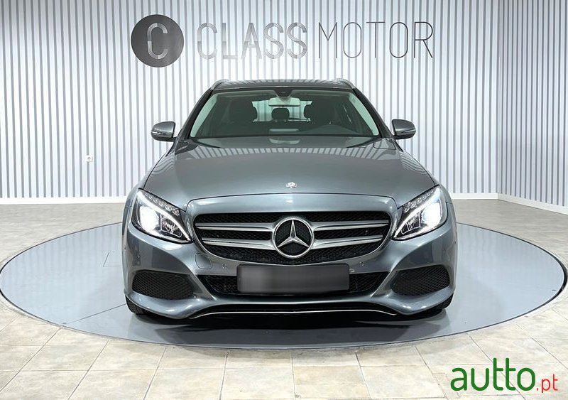 2017' Mercedes-Benz Classe C photo #2