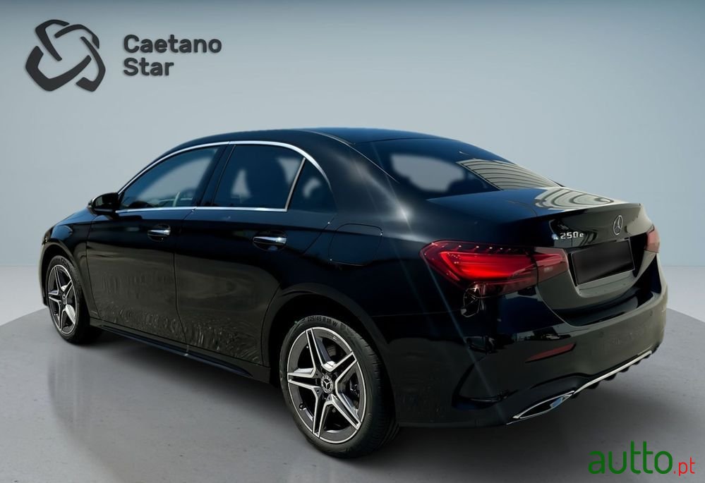 2023' Mercedes-Benz A 250 photo #4