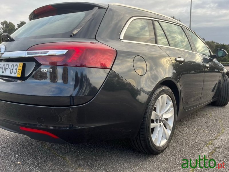 2014' Opel Insignia Sports Tourer photo #2