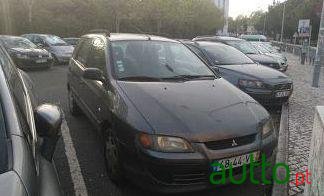 2003' Mitsubishi Space Star photo #2