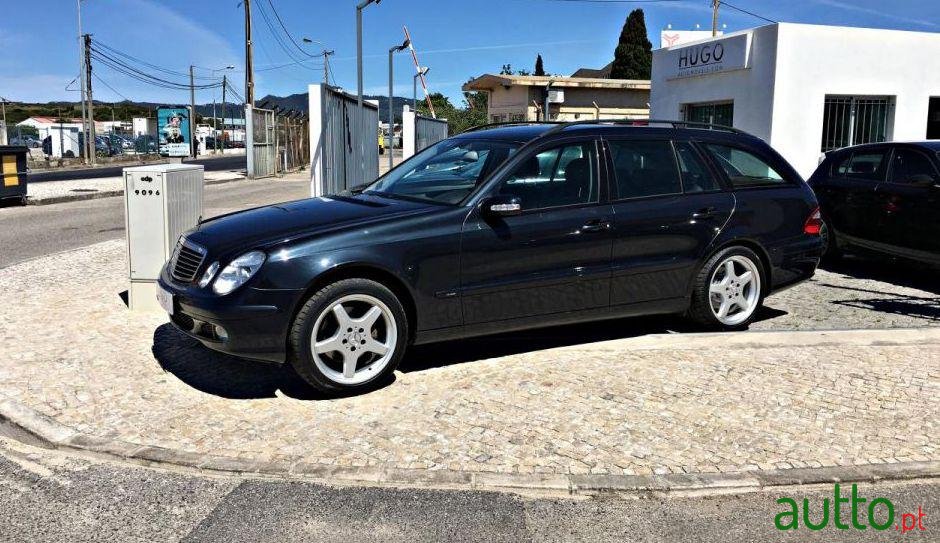 2005' Mercedes-Benz E-320 Cdi Classic photo #1