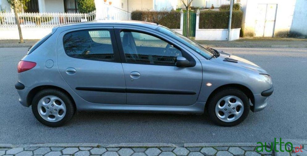2000' Peugeot 206 1.1 Xt photo #3