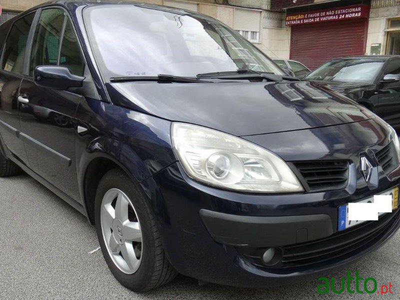 2007' Renault Scenic photo #2