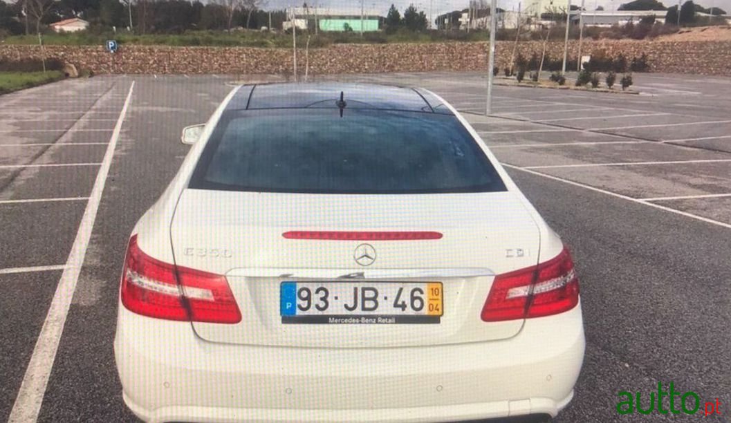 2010' Mercedes-Benz E-350 photo #3