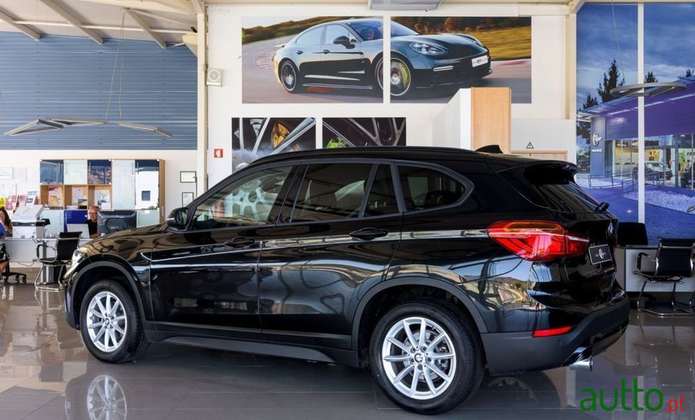 2020' BMW X1 16 D Sdrive Auto photo #3