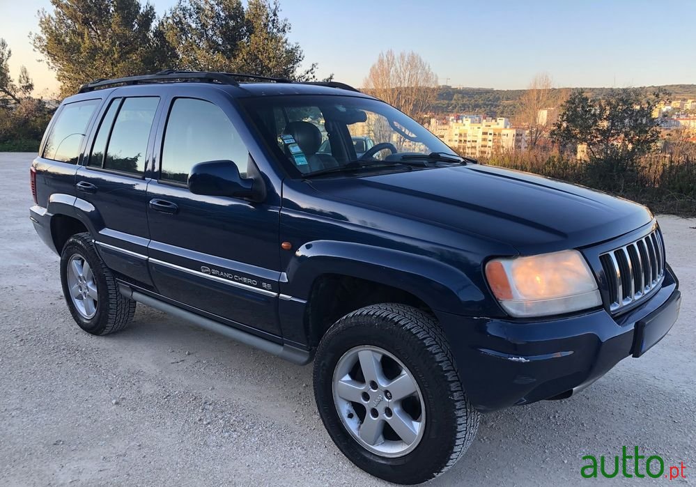 2004' Jeep Grand Cherokee Overland photo #1