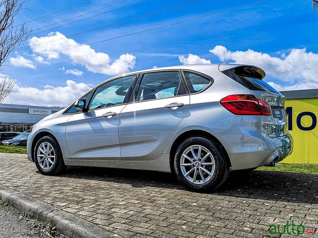 2019' BMW 216 Active Tourer photo #3