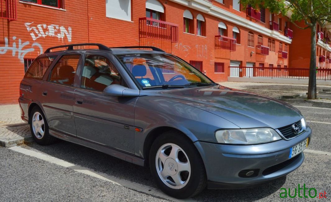 2001' Opel Vectra Caravan photo #4