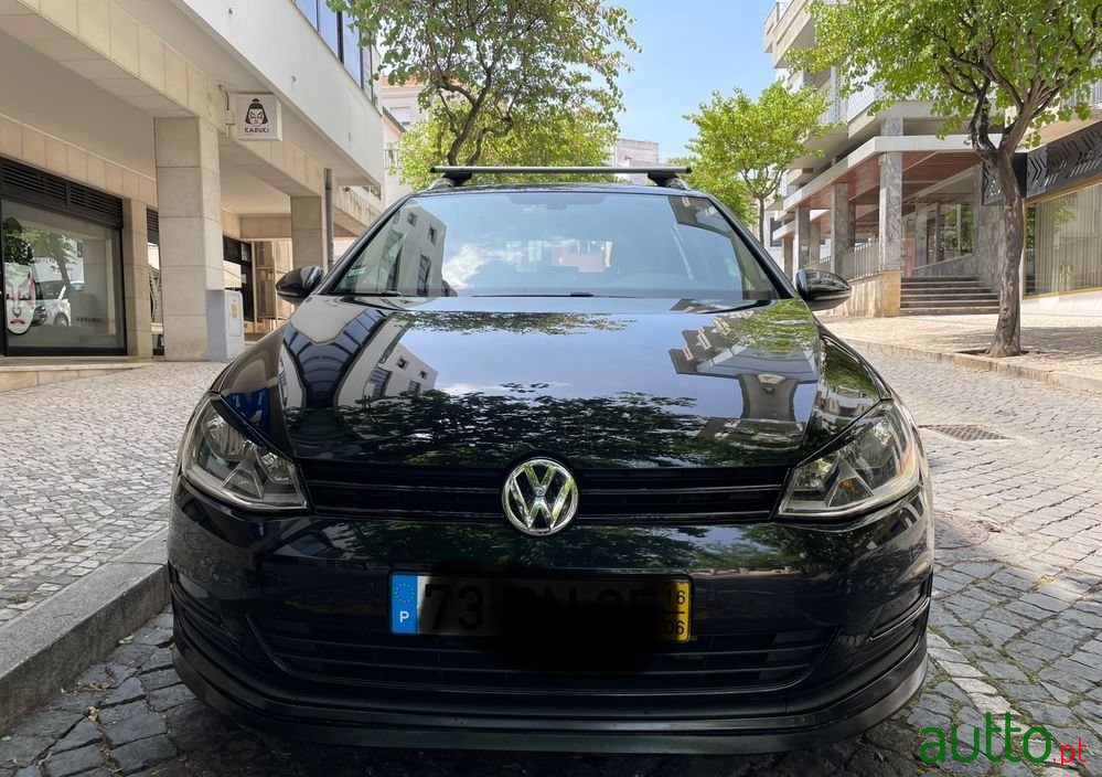 2016' Volkswagen Golf Variant photo #1