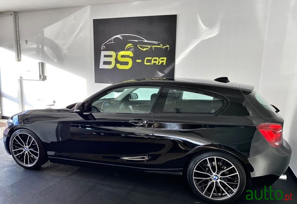 2013' BMW 118 Sport photo #3