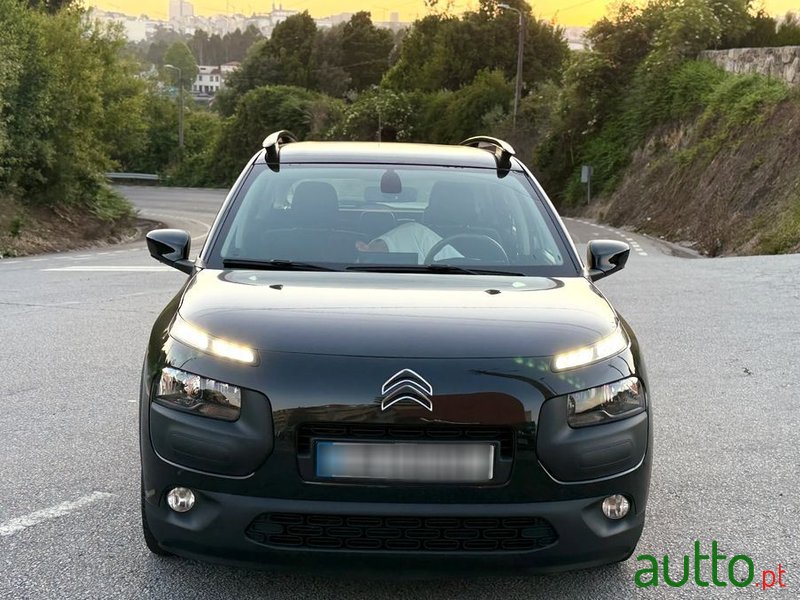 2017' Citroen C4 Cactus photo #2