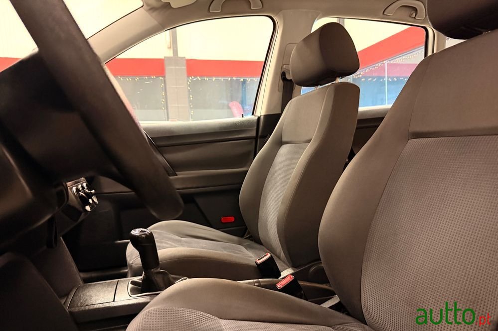 2007' Volkswagen Polo photo #6