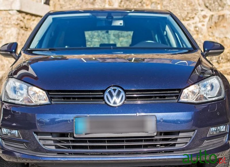 2013' Volkswagen Golf photo #2