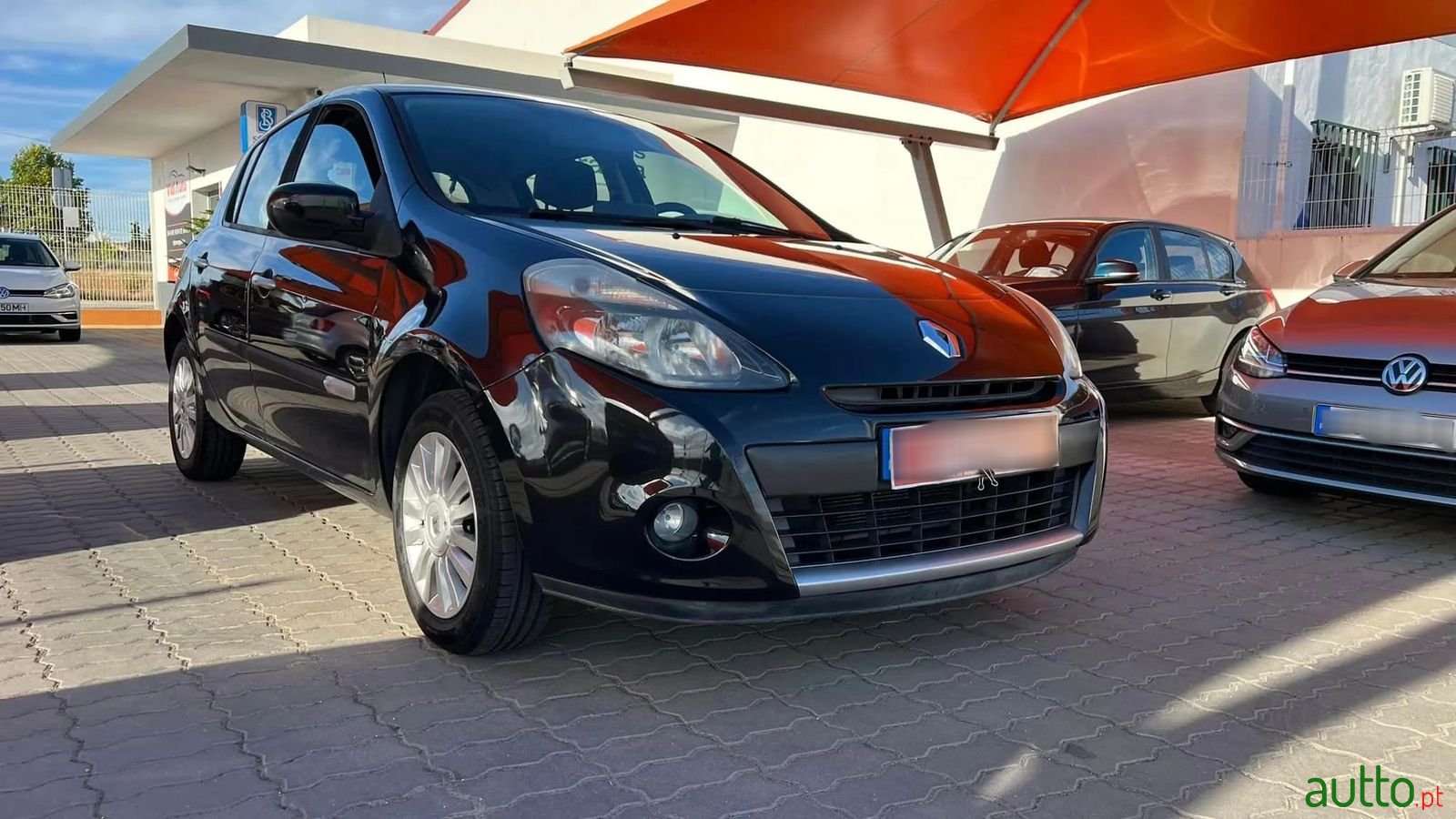 2009' Renault Clio photo #1