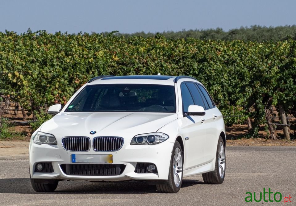 2012' BMW 535 photo #5