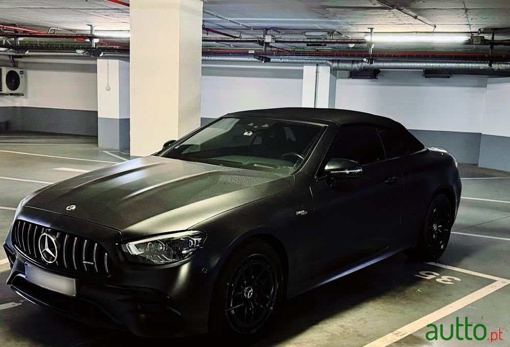 2020' Mercedes-Benz Classe E 4Matic+ photo #2