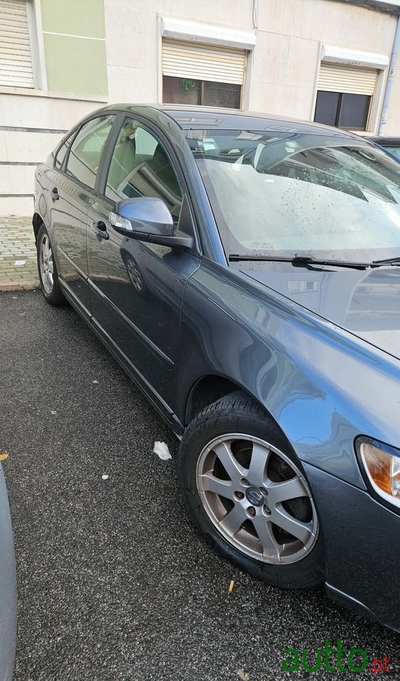 2010' Volvo S40 1.6 D Drive photo #4