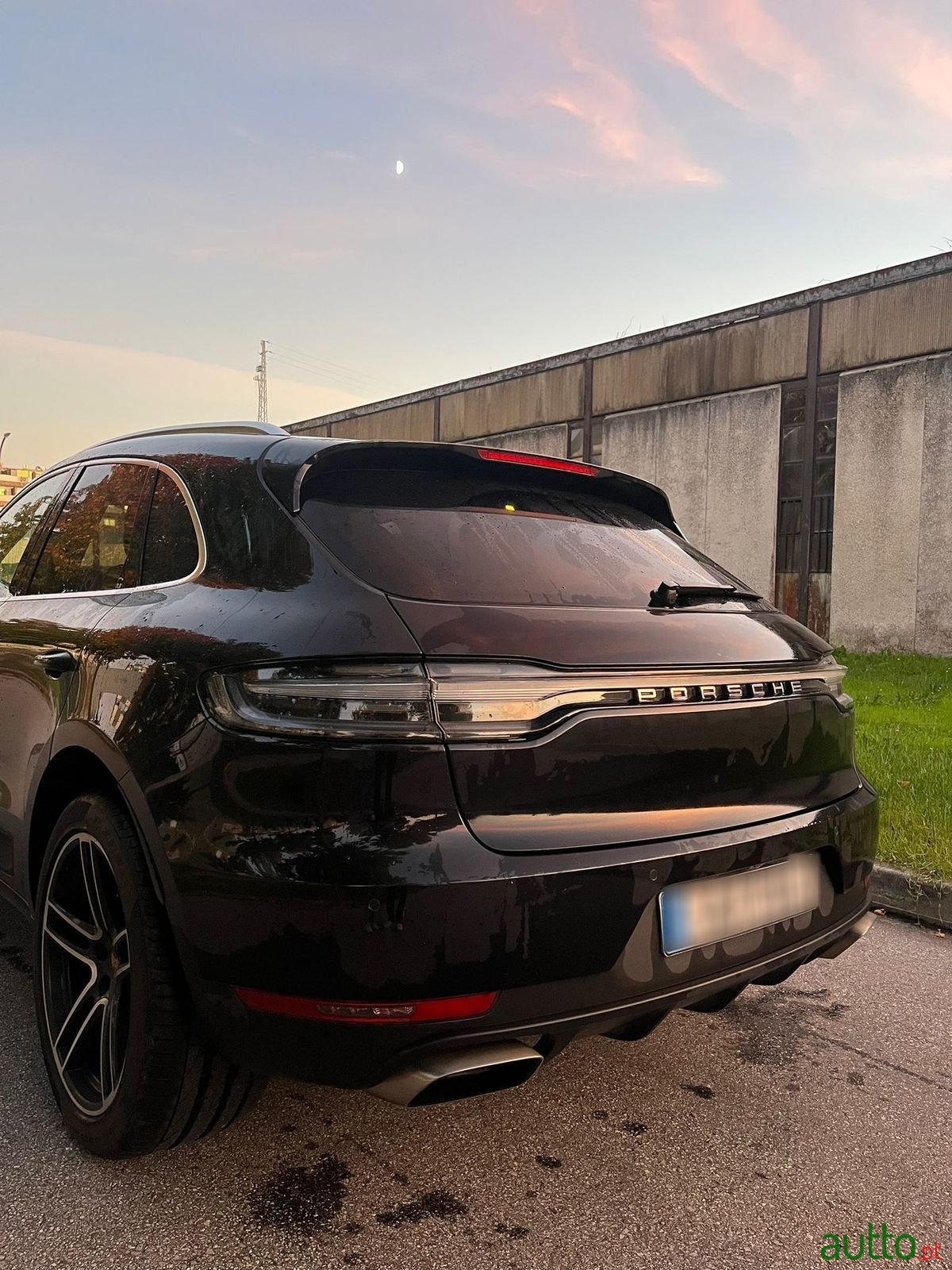 2019' Porsche Macan photo #3